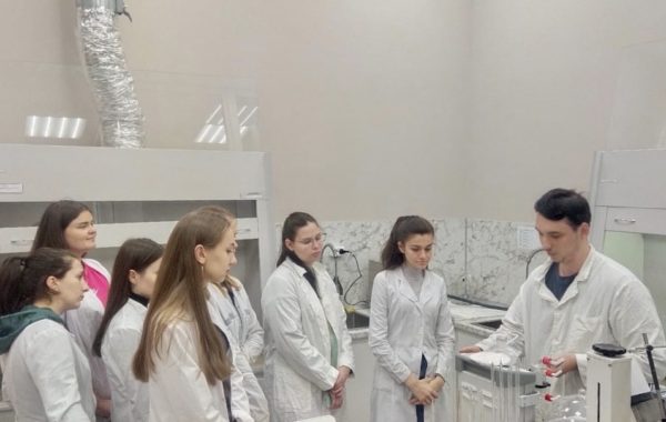 Студенты Северо-Кавказского федерального университета посетили испытательную лабораторию ЦЛАТИ