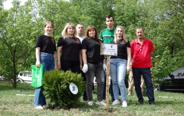 В Ставропольском крае сотрудники ЦЛАТИ по ЮФО высадили деревья в память об участниках Великой Отечественной войны