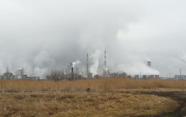 Отбор проб промышленных выбросов в атмосферный воздух сотрудниками филиала ЦЛАТИ по Ставропольскому краю на АО «Арнест» г. Невинномысск.